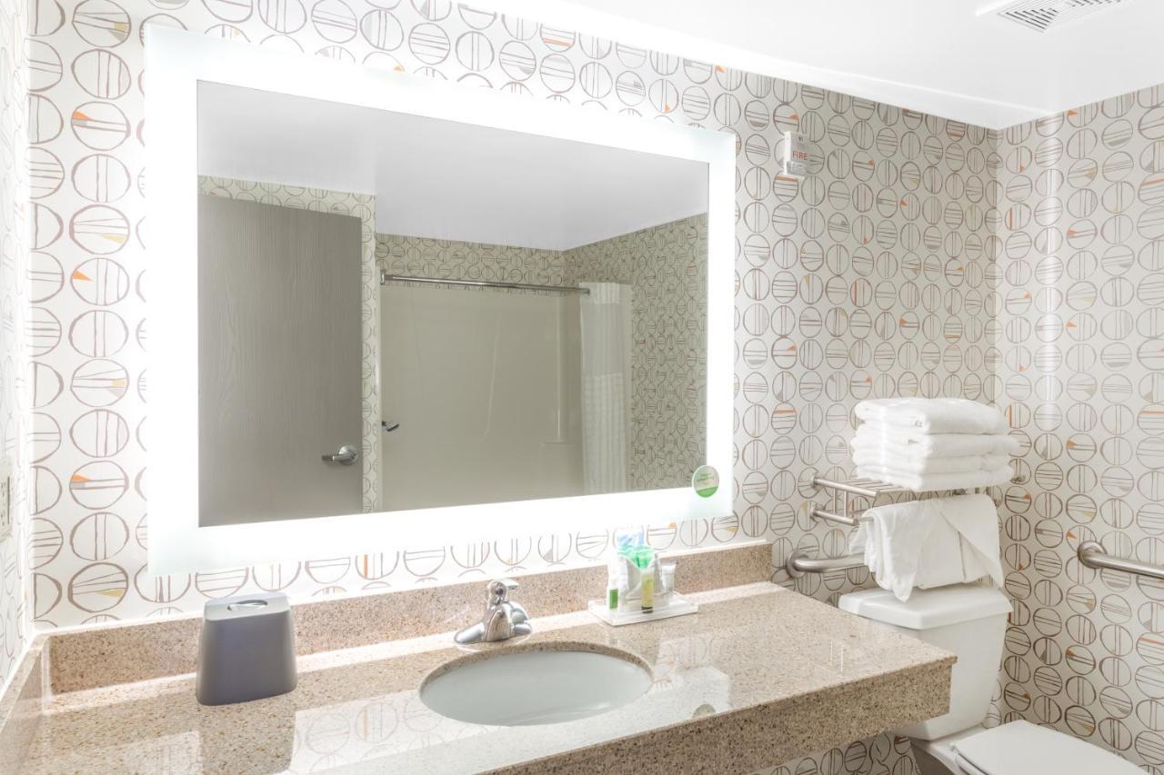 Holiday Inn Rockford By Ihg Luaran gambar
