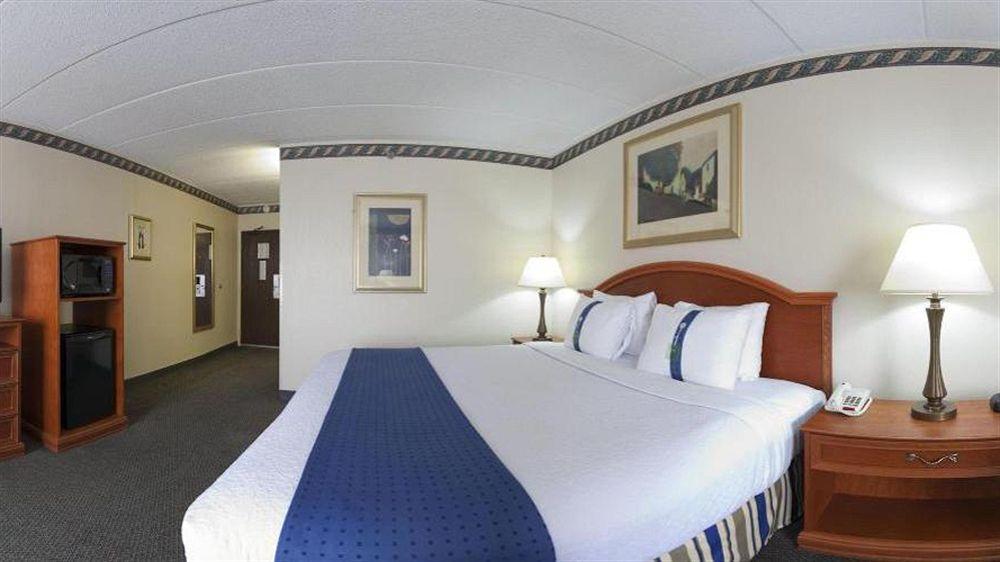 Holiday Inn Rockford By Ihg Luaran gambar